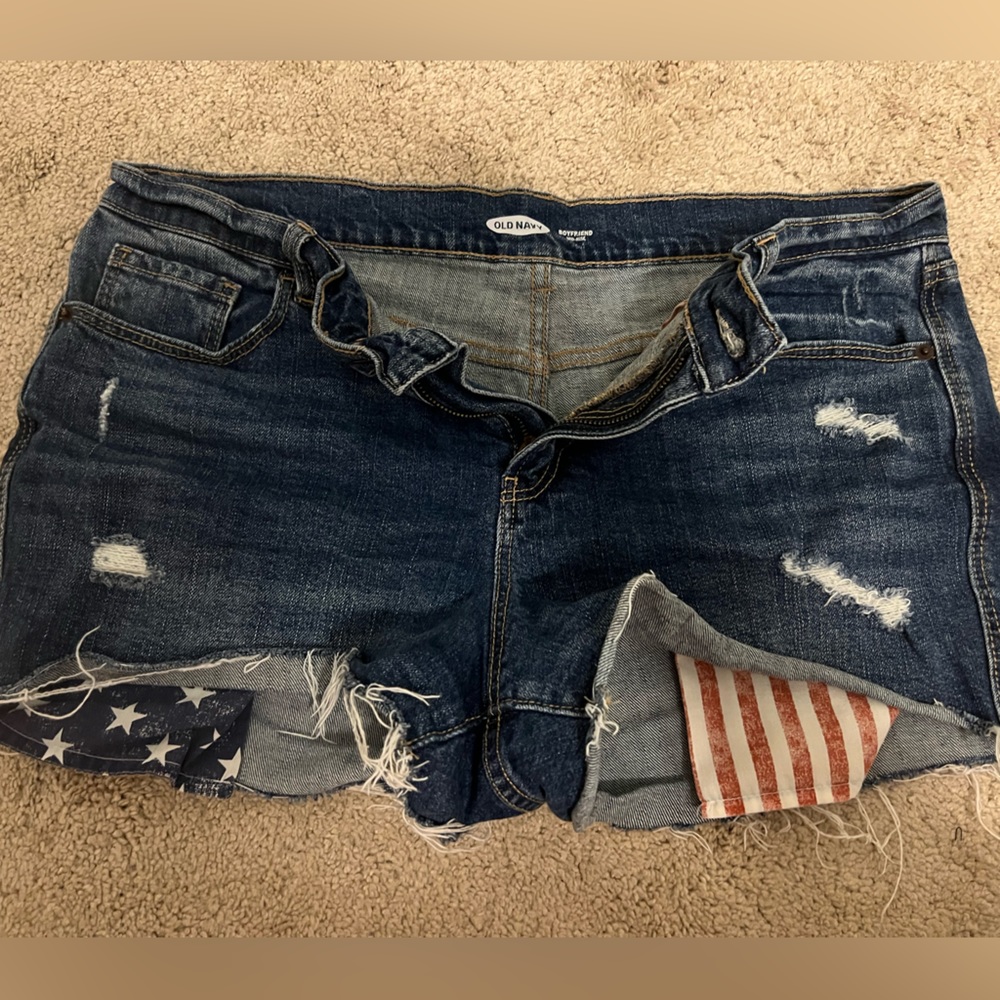 Old navy size 10 America shorts